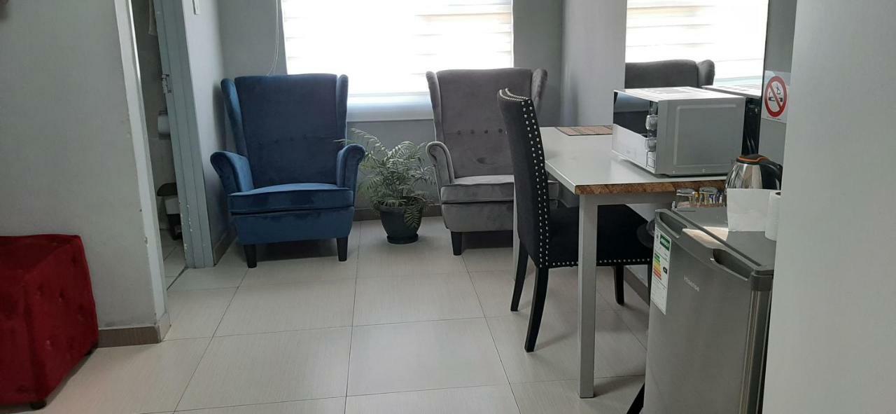 The New Mall Guesthouse Maun Esterno foto