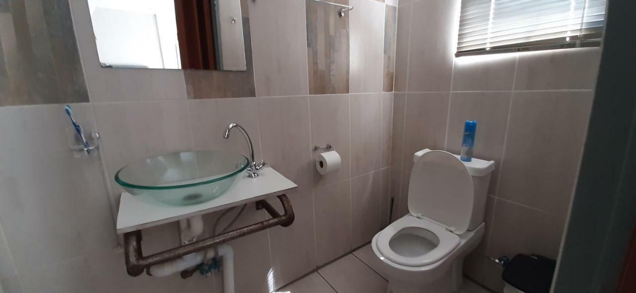 The New Mall Guesthouse Maun Esterno foto